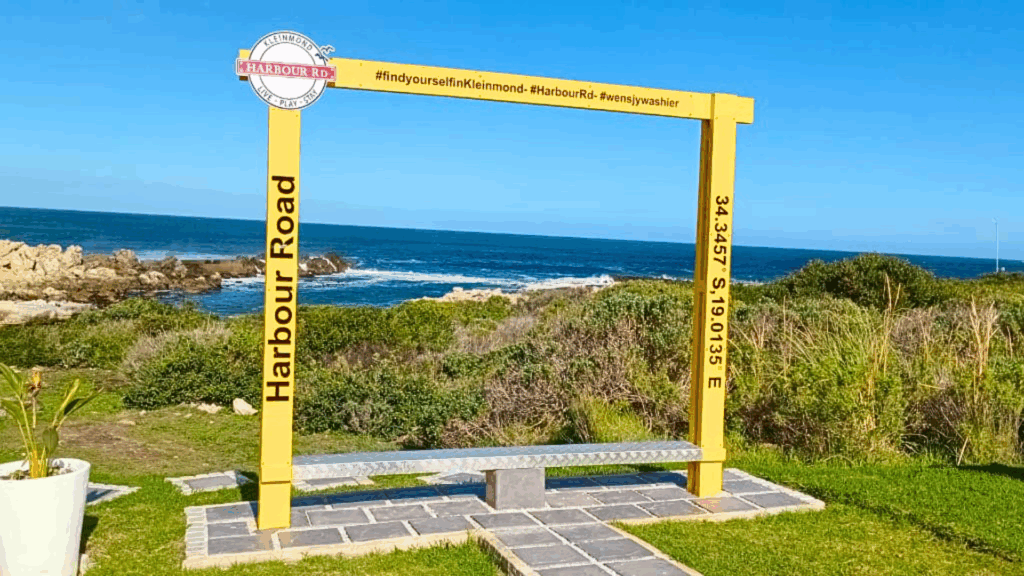 Harbour rd Yellow photo frame